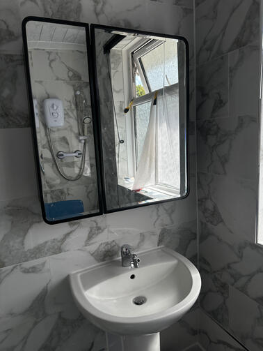 Bathroom mirror cabinet- Secure wall mounted installation Bathroom mirror cabinet- Secure wall mounted installation